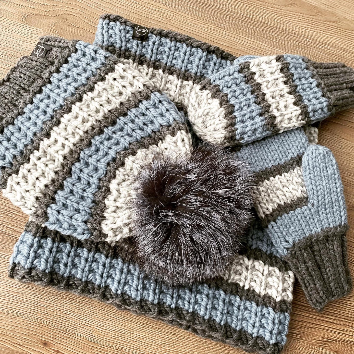 Prêt à partir modèle Esquimau, tuque, snood et mitaine