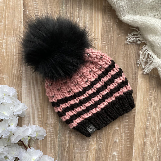 Tuque tricoté à la main avec pompon de fourrure amovible